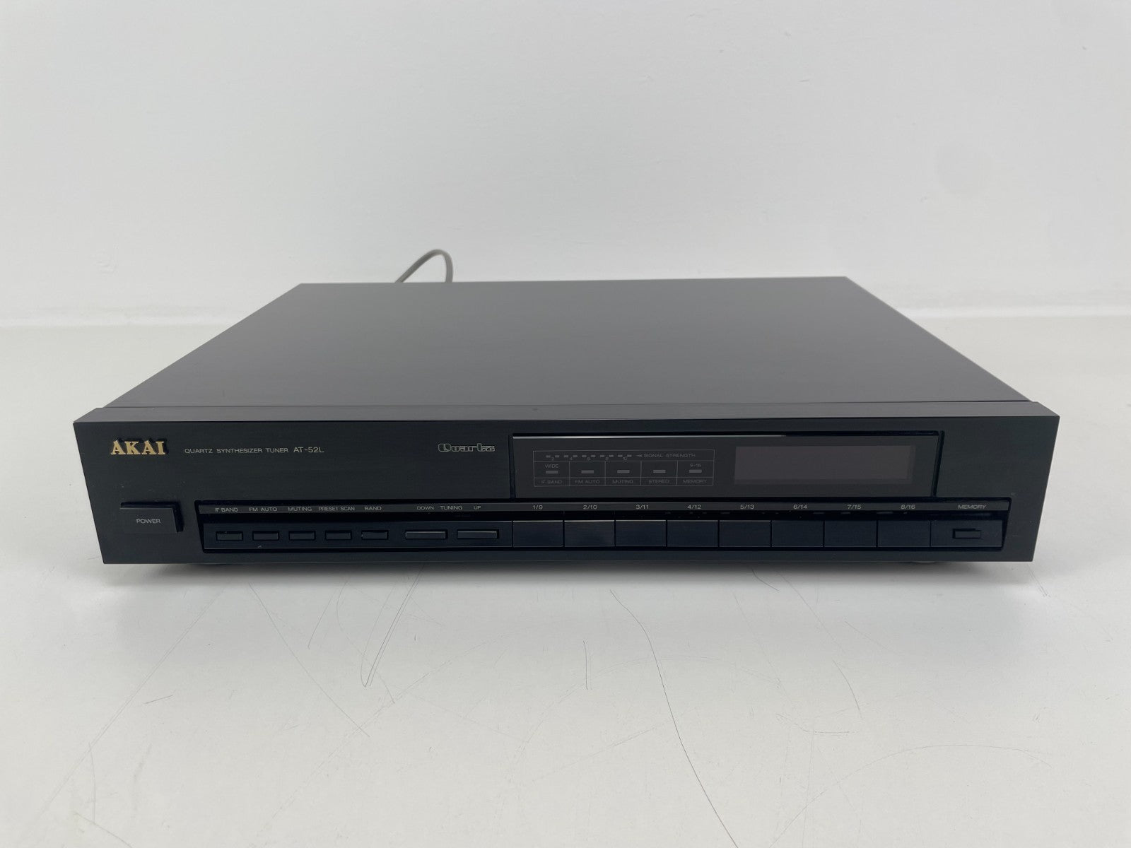 Akai AT-52L Stereo AM/FM Tuner – Mint Condition
