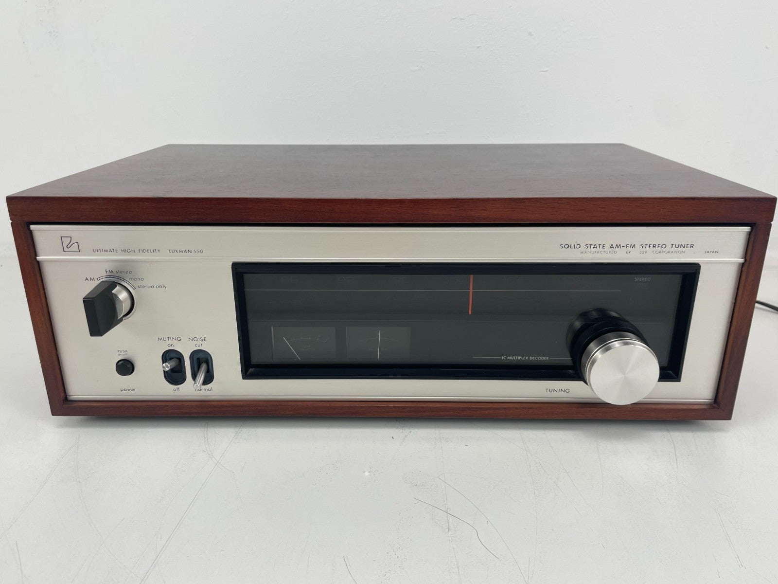 Luxman WL-550 Tuner – Serviced – US Plug / 220V – With Manual