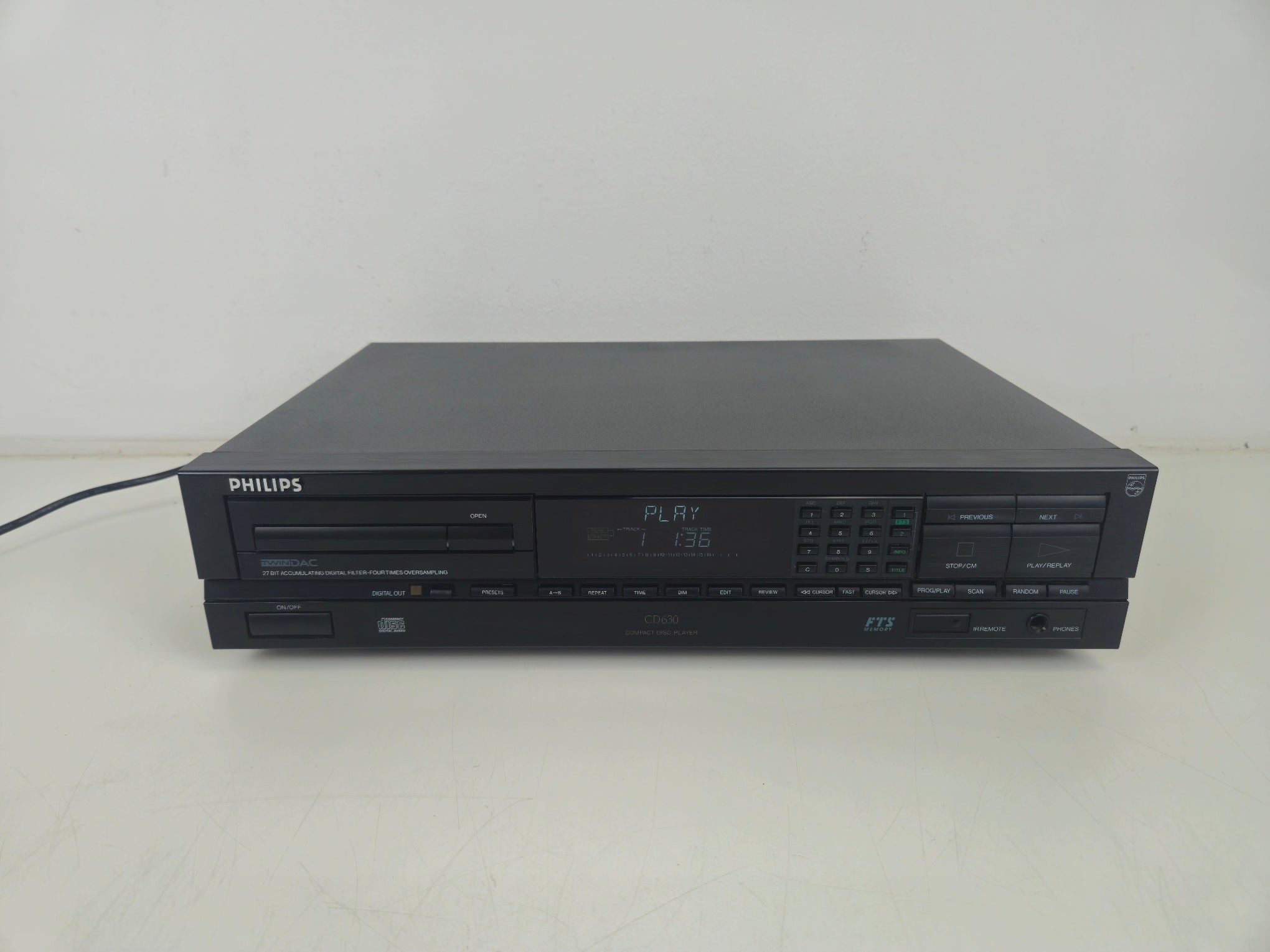 Philips - CD630 - Stereo Compact Disc Player