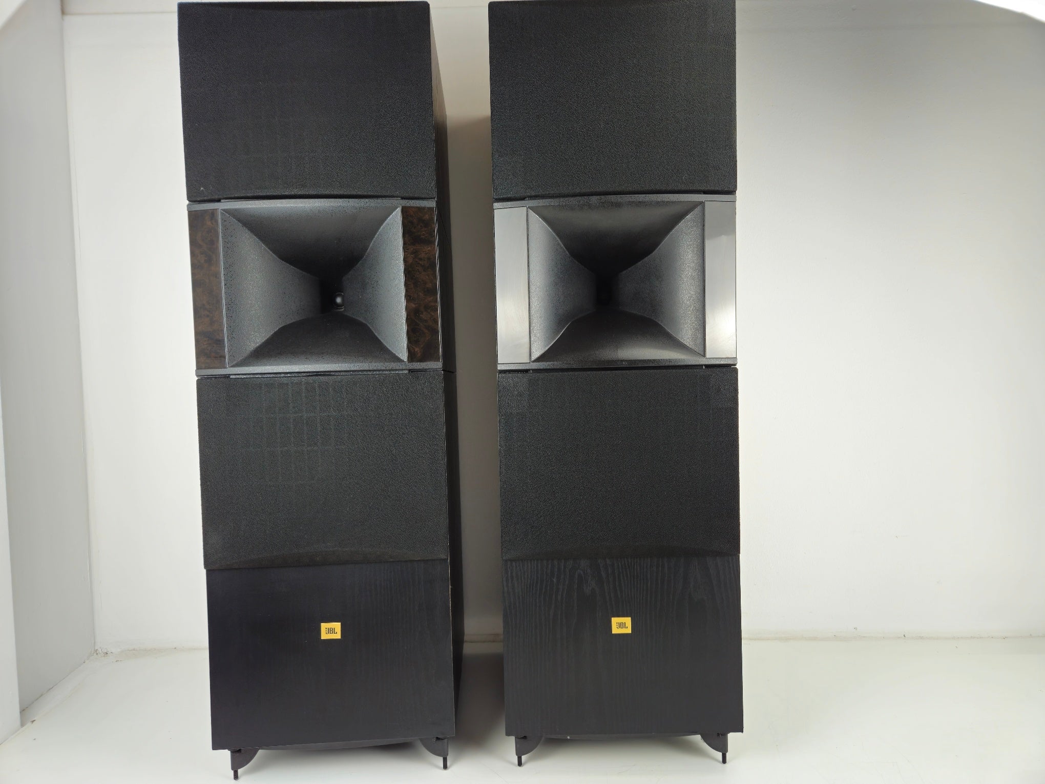 JBL - SVA1800 - Passive Floorstanding Speaker Pair