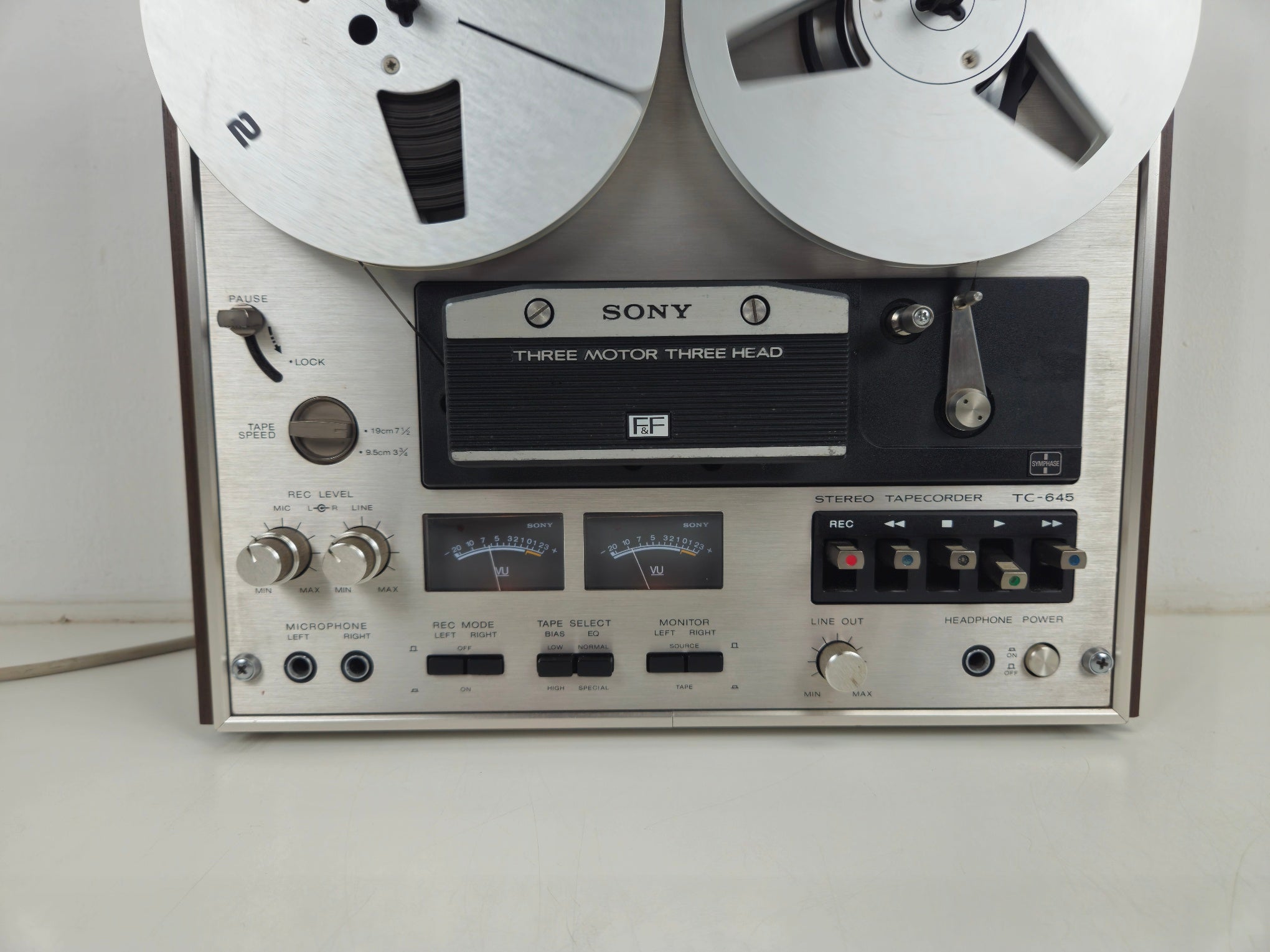 Sony - TC-645 - Stereo Tapecorder - New belts