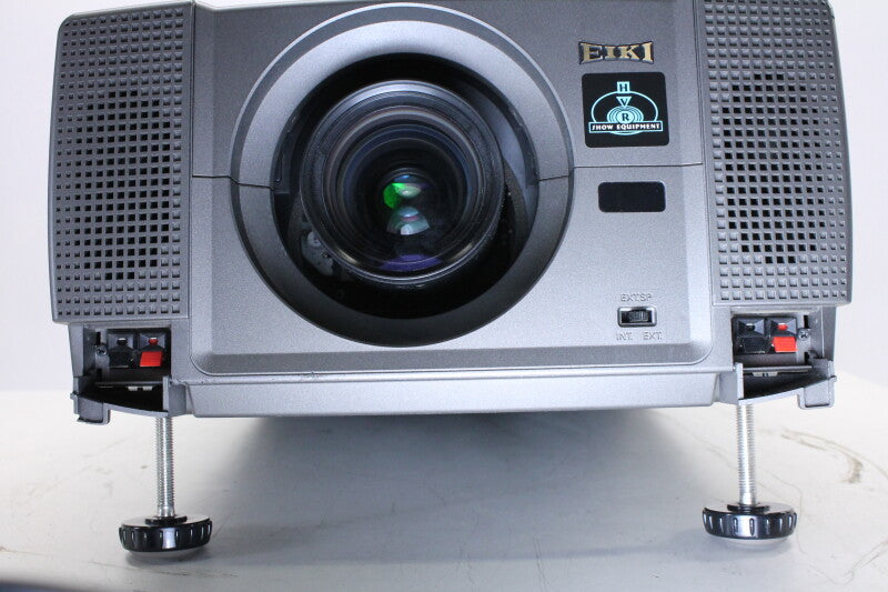 Eiki Projector CL-X71 With Case and Accessories no. 1