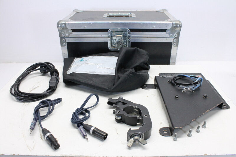 Eiki Projector CL-X71 With Case and Accessories no. 1