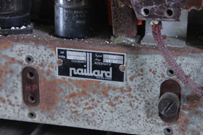 Paillard 433 vintage bakelite tube radio