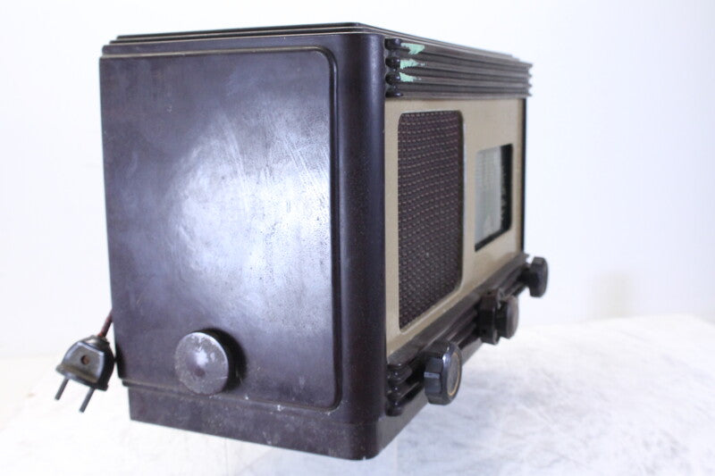 Paillard 433 vintage bakelite tube radio