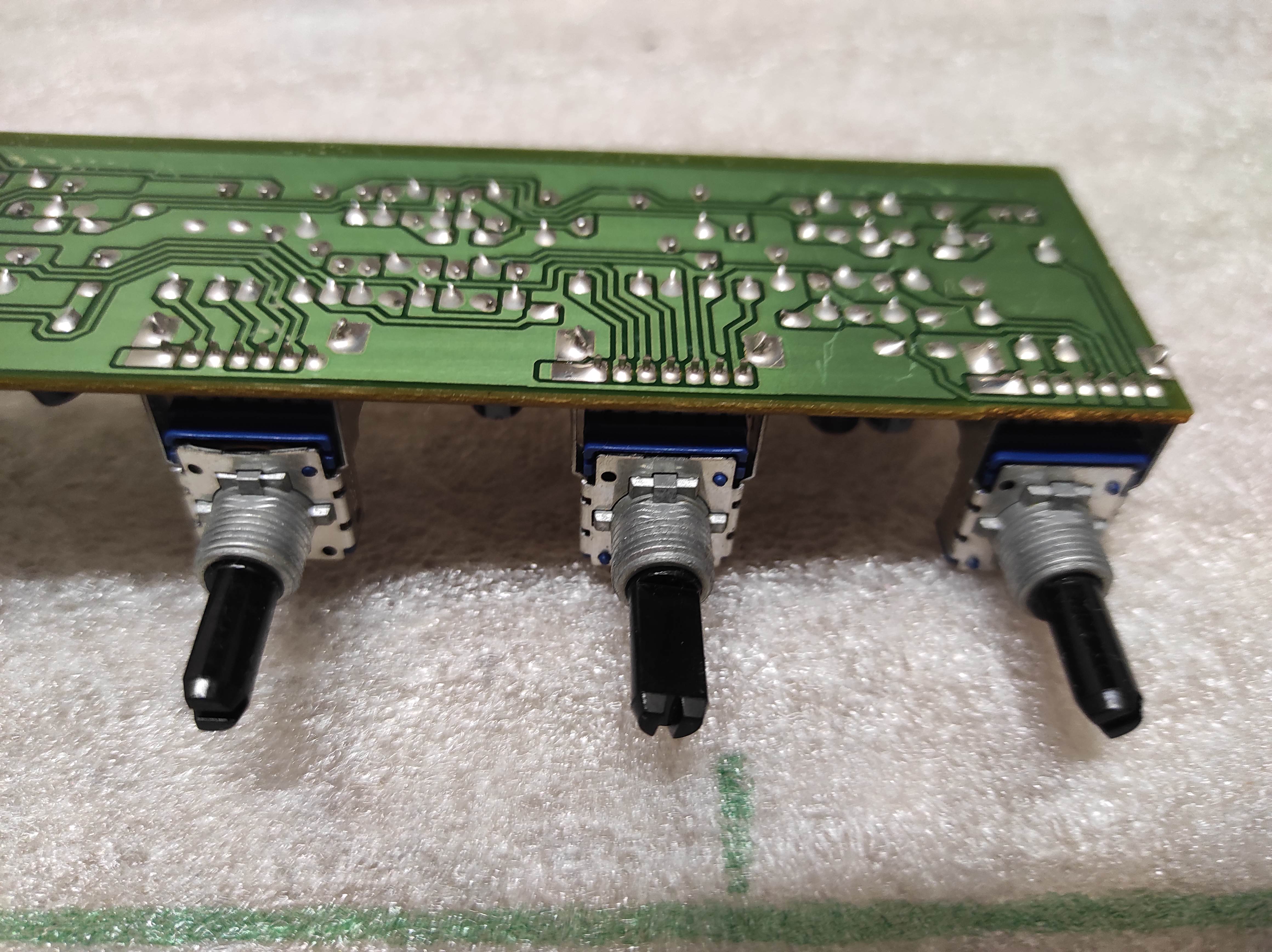 Denon - PMA-1500R BASS TREBLE BALANCE regulators PCB