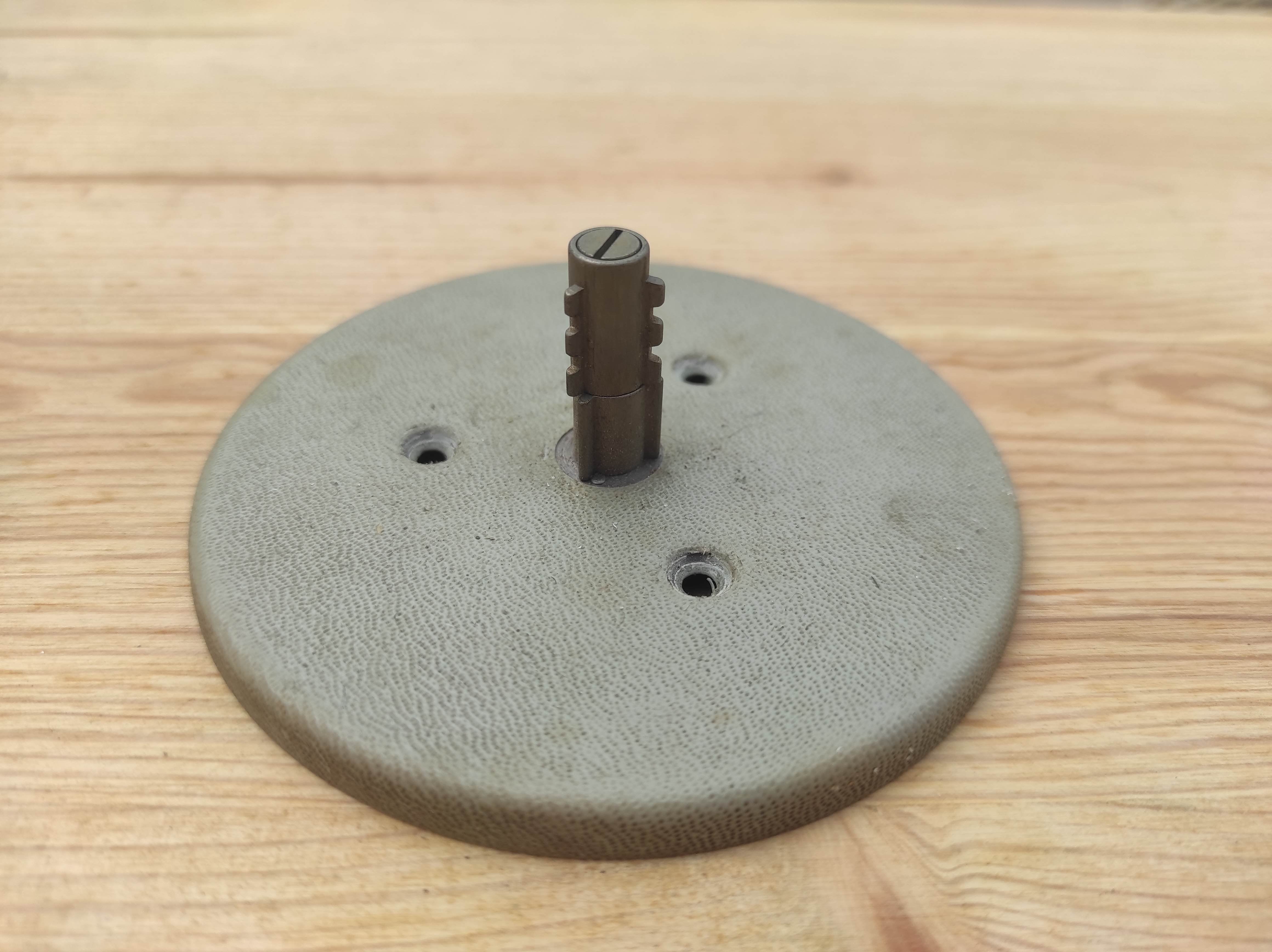 Revox G36 tape reel machine reel table lock #1