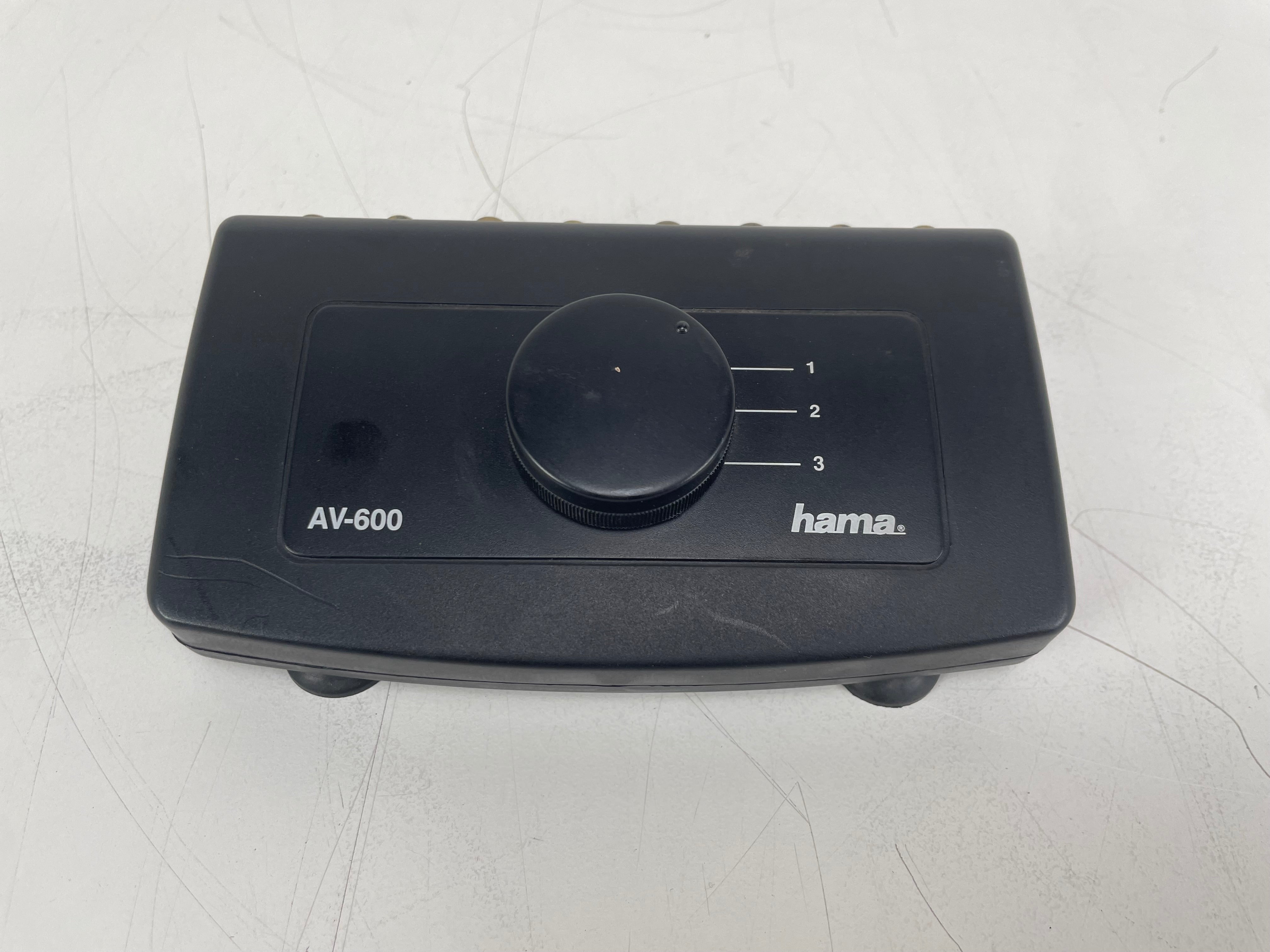 Hama - AV-600 - 3-Way Input Control - AV - RCA