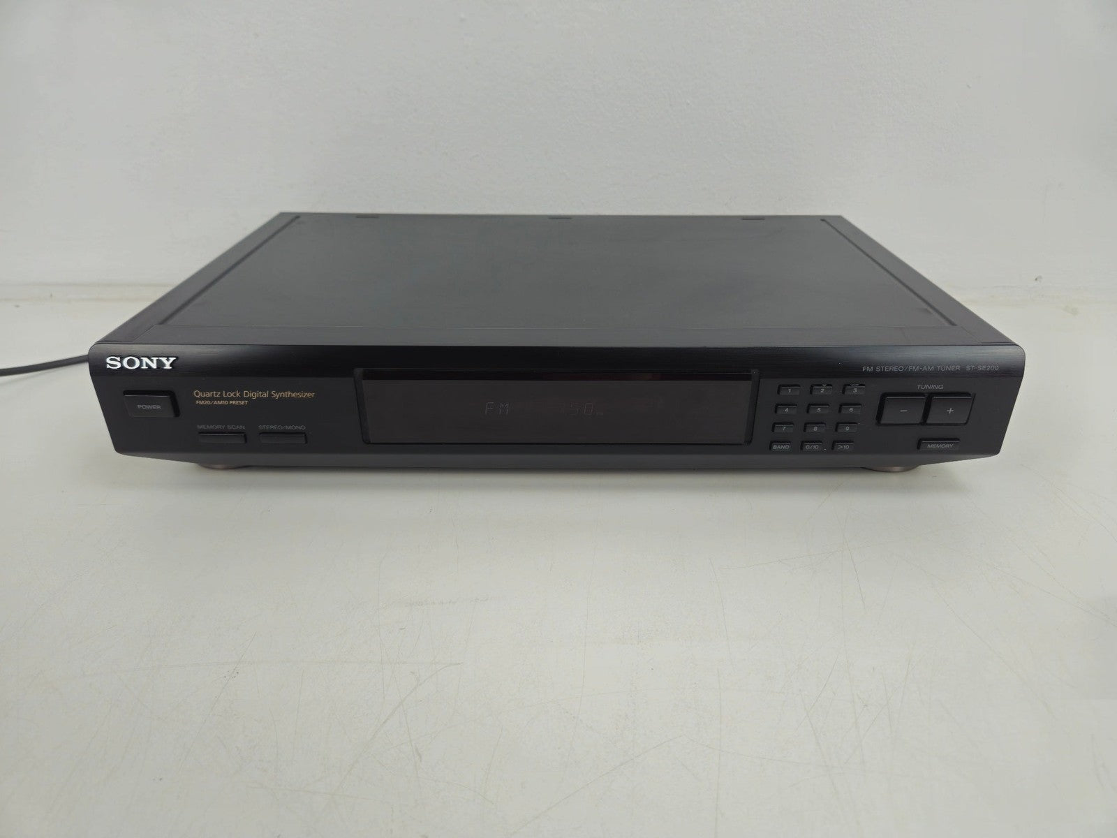 Sony ST - SE200 FM stereo / FM - AM Tuner