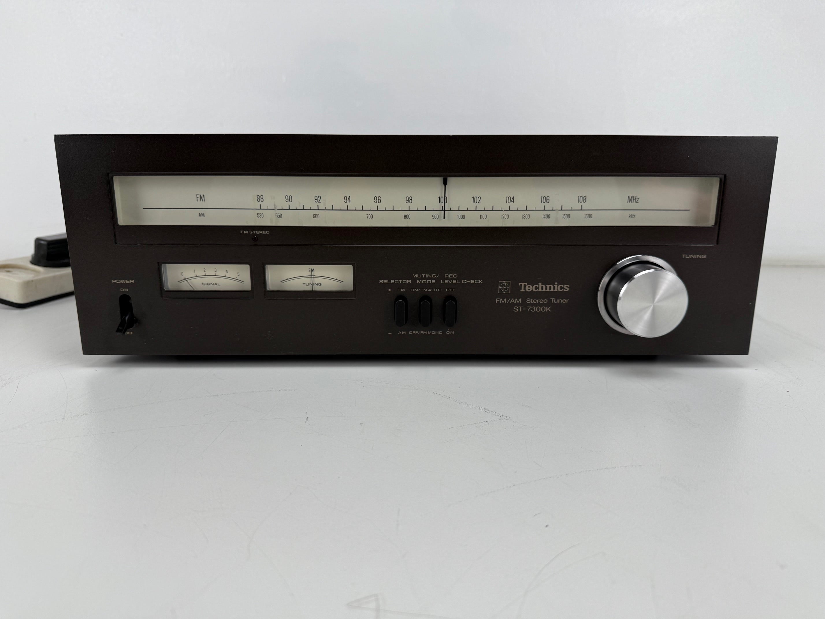 Technics ST-7300K FM/AM stereo tuner