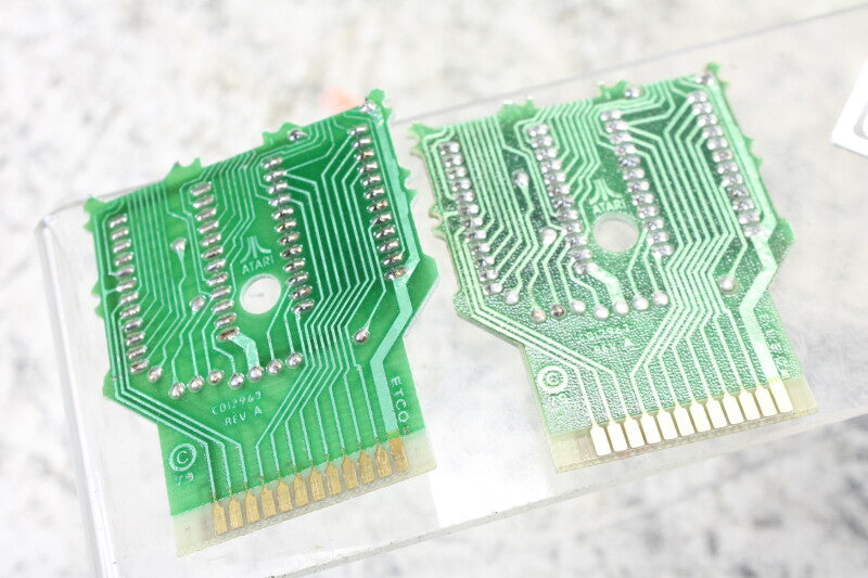 Atari 2 cartridges for Atari computers, contents unknown