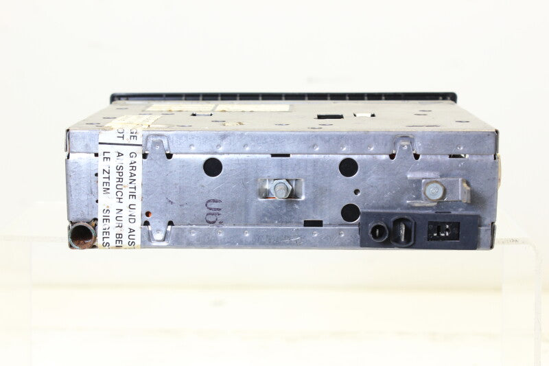 Blaupunkt Ford P32 - Vintage Car Radio