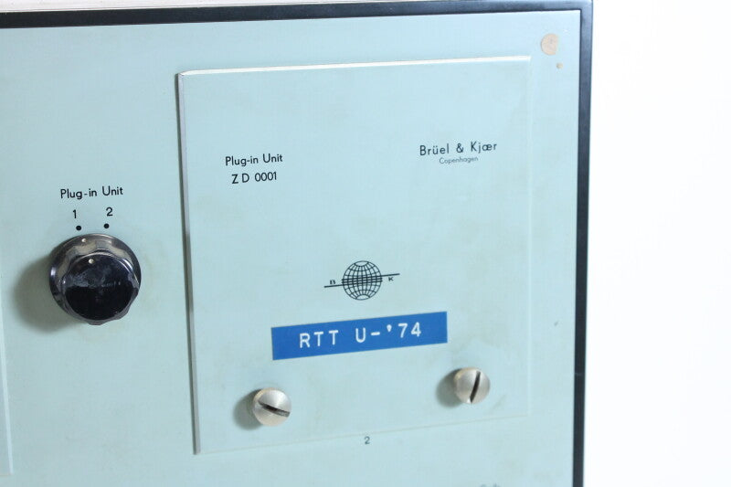 Brüel & Kjaer 4906 Power Supply With 2x ZD0001 Plug-in Unit