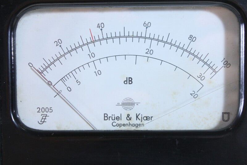 Brüel & Kjaer Electronic Voltmeter Type 2409 (no.2)
