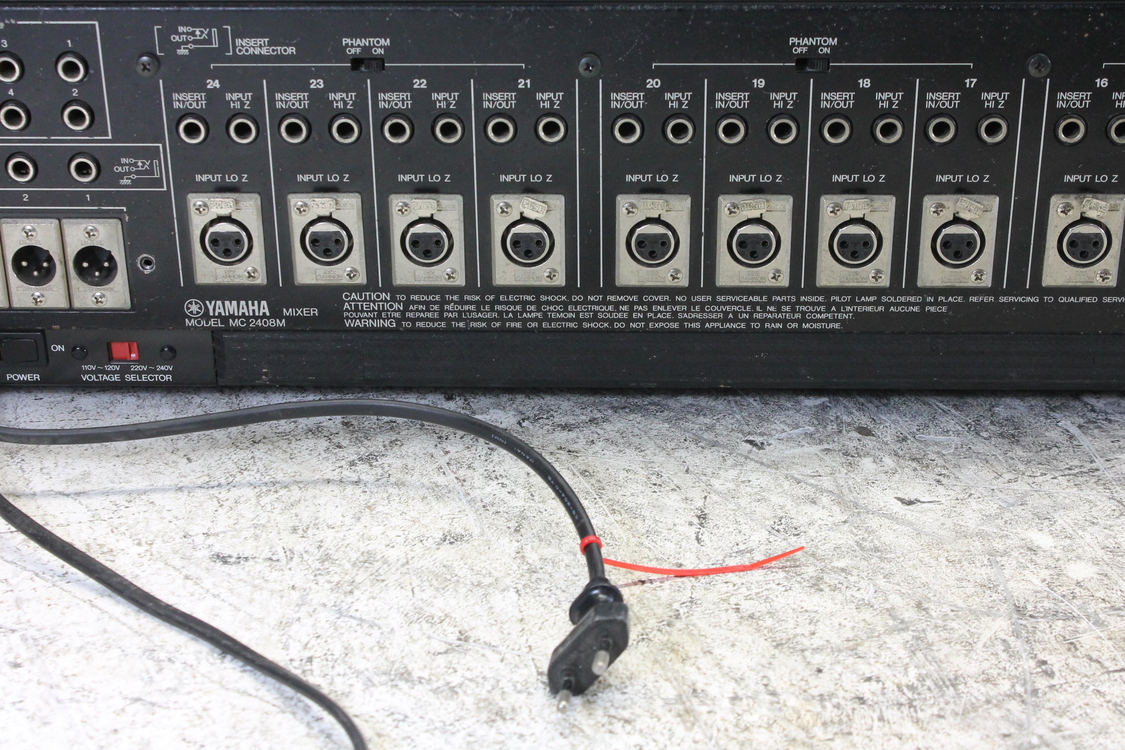 Yamaha 2408M 24 channel monitor mixing console