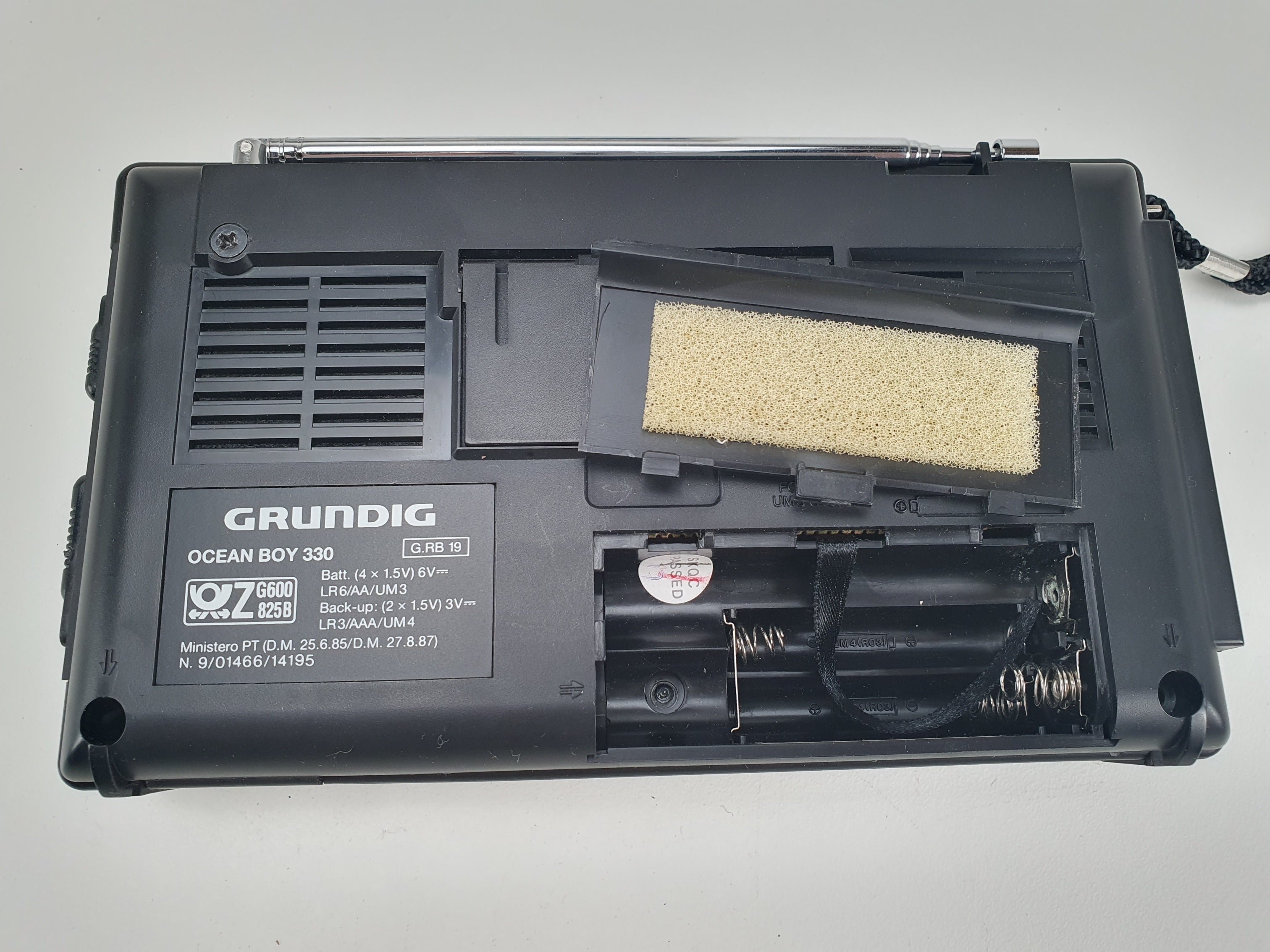 Grundig Ocean Boy 330 draagbare radio - Zo goed als nieuw in doos