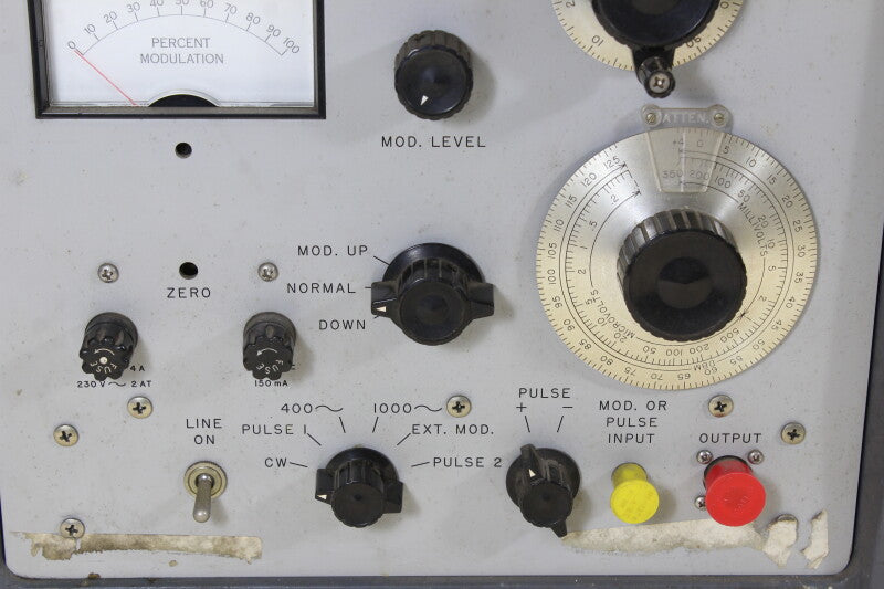 Hewlett Packard 612A Signal Generator