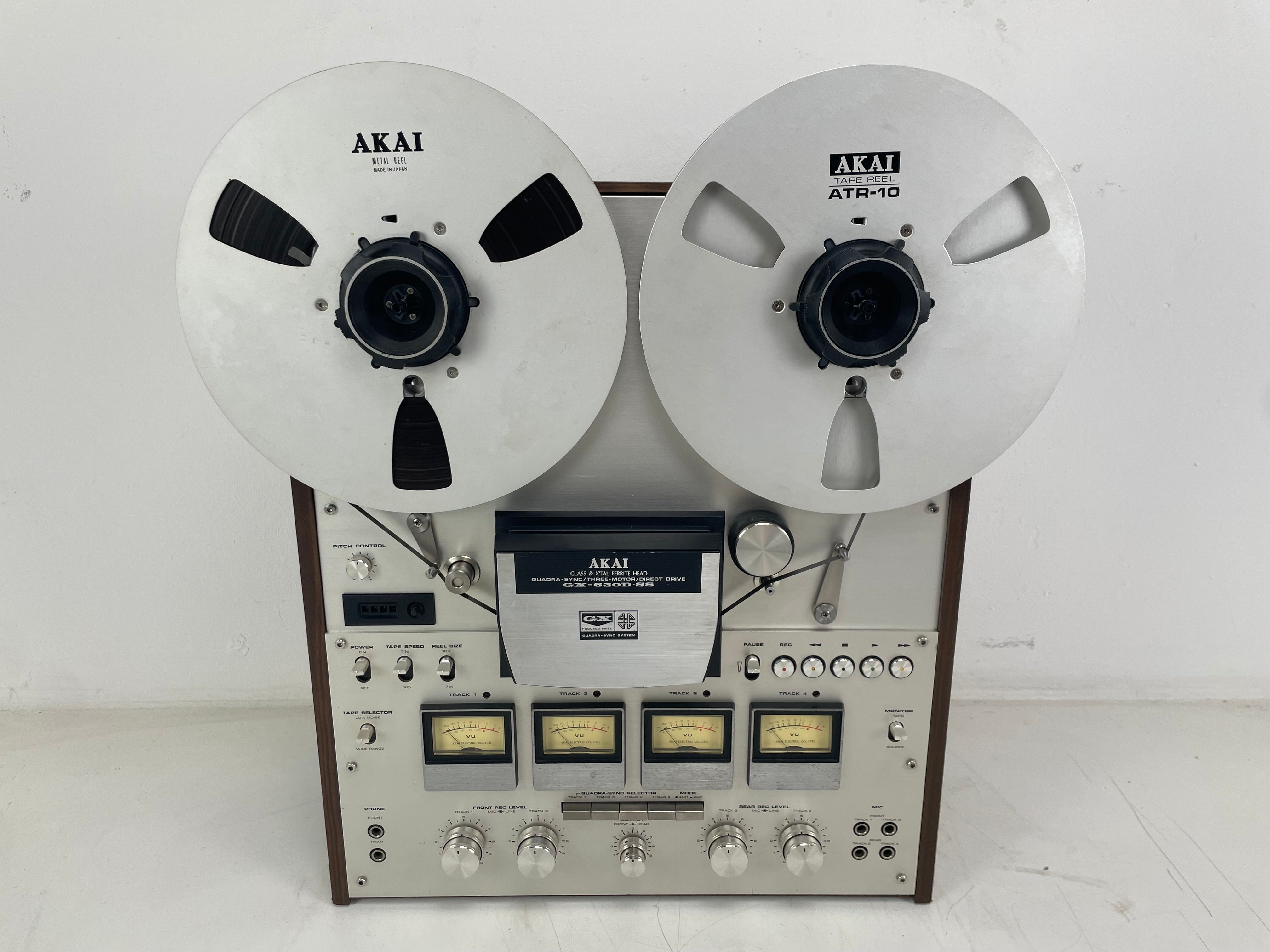 Akai - 630DD-SS - Reel-to-Reel Recorder - 3-Head - Direct Drive - Serviced (Cleaned/New Lamps)