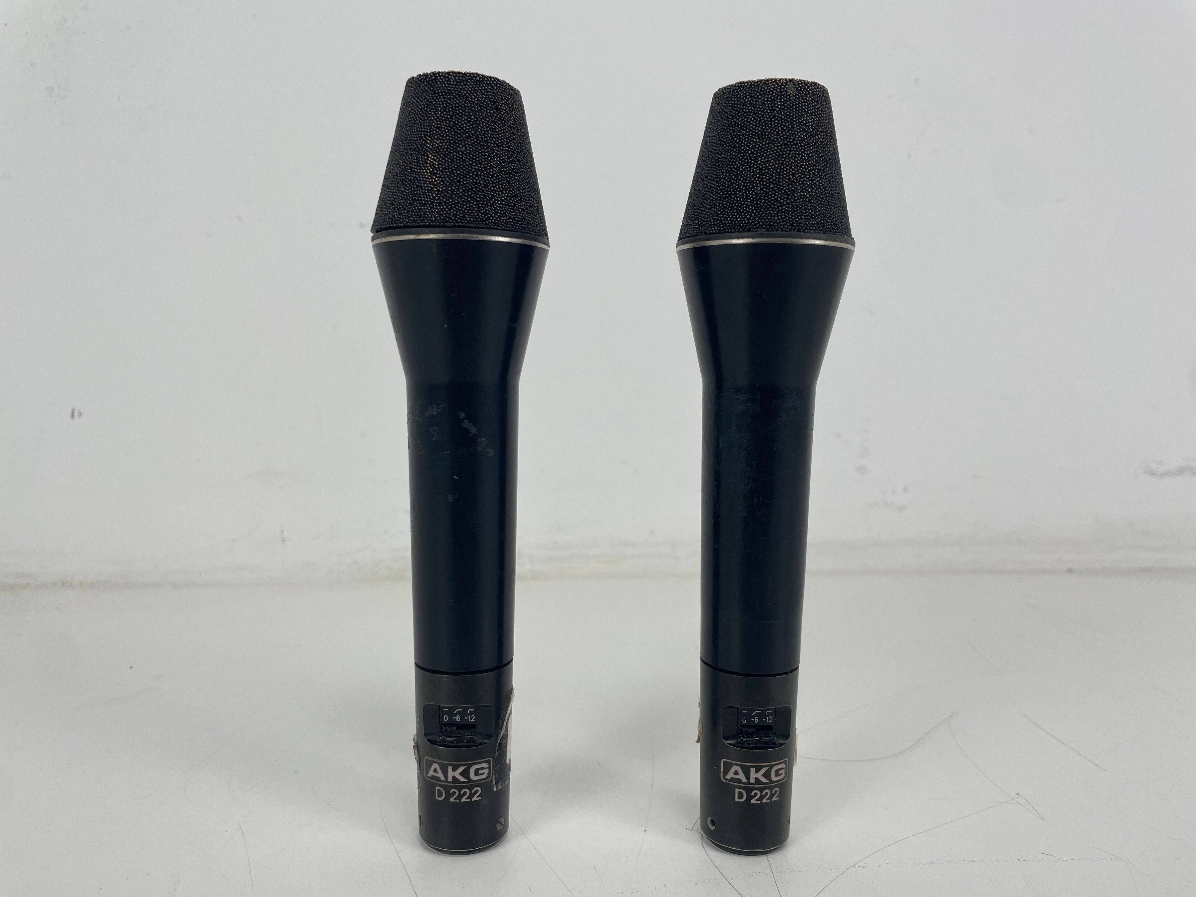 AKG - D222 - TWOWAYCARDIOID® Dynamic Microphone - Matched Pair - 1 Broken Grill - Inc. Specs/FQ-Sheet