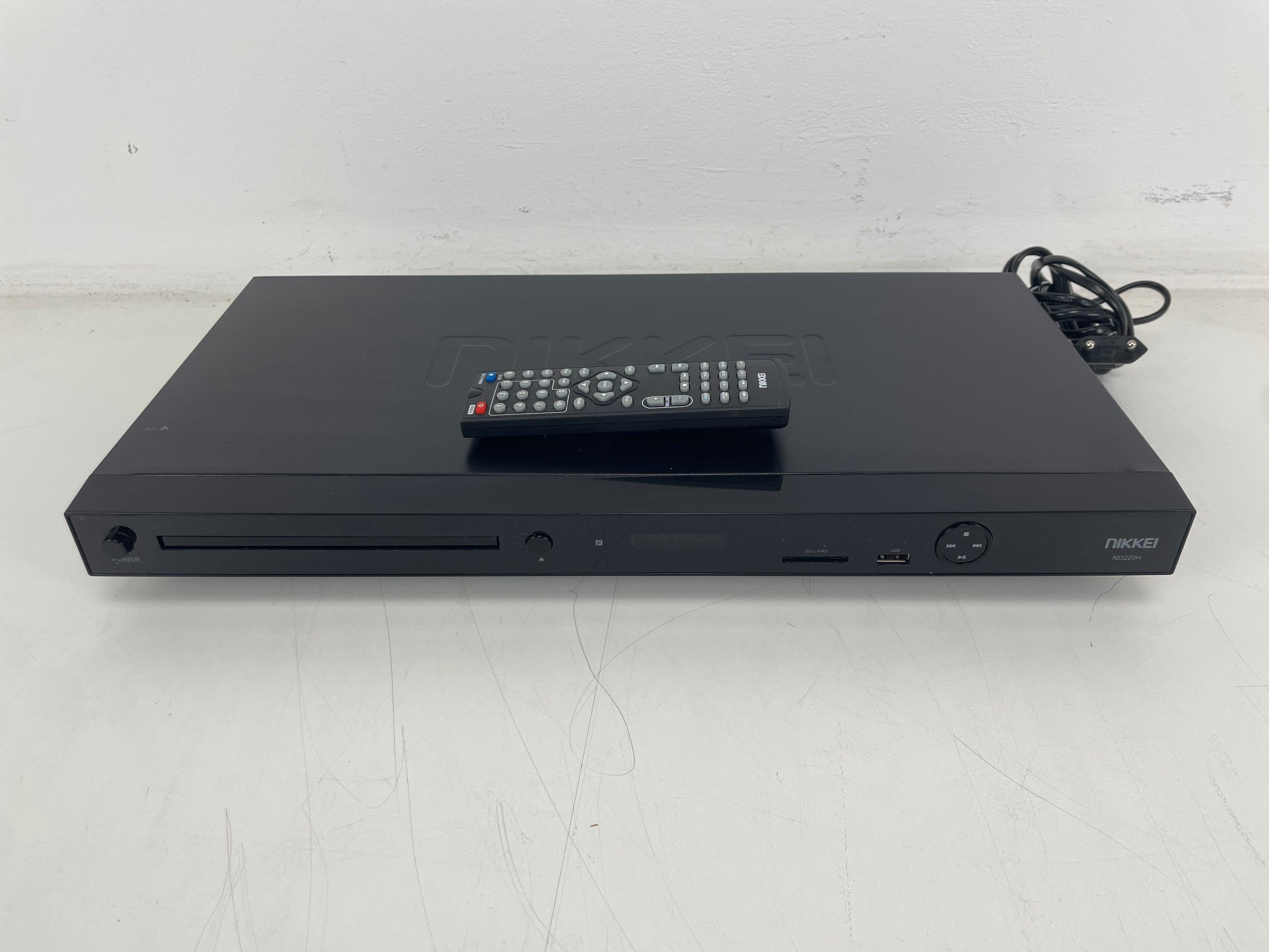 Nikkei - ND220H - DVD Player - Inc. Remote