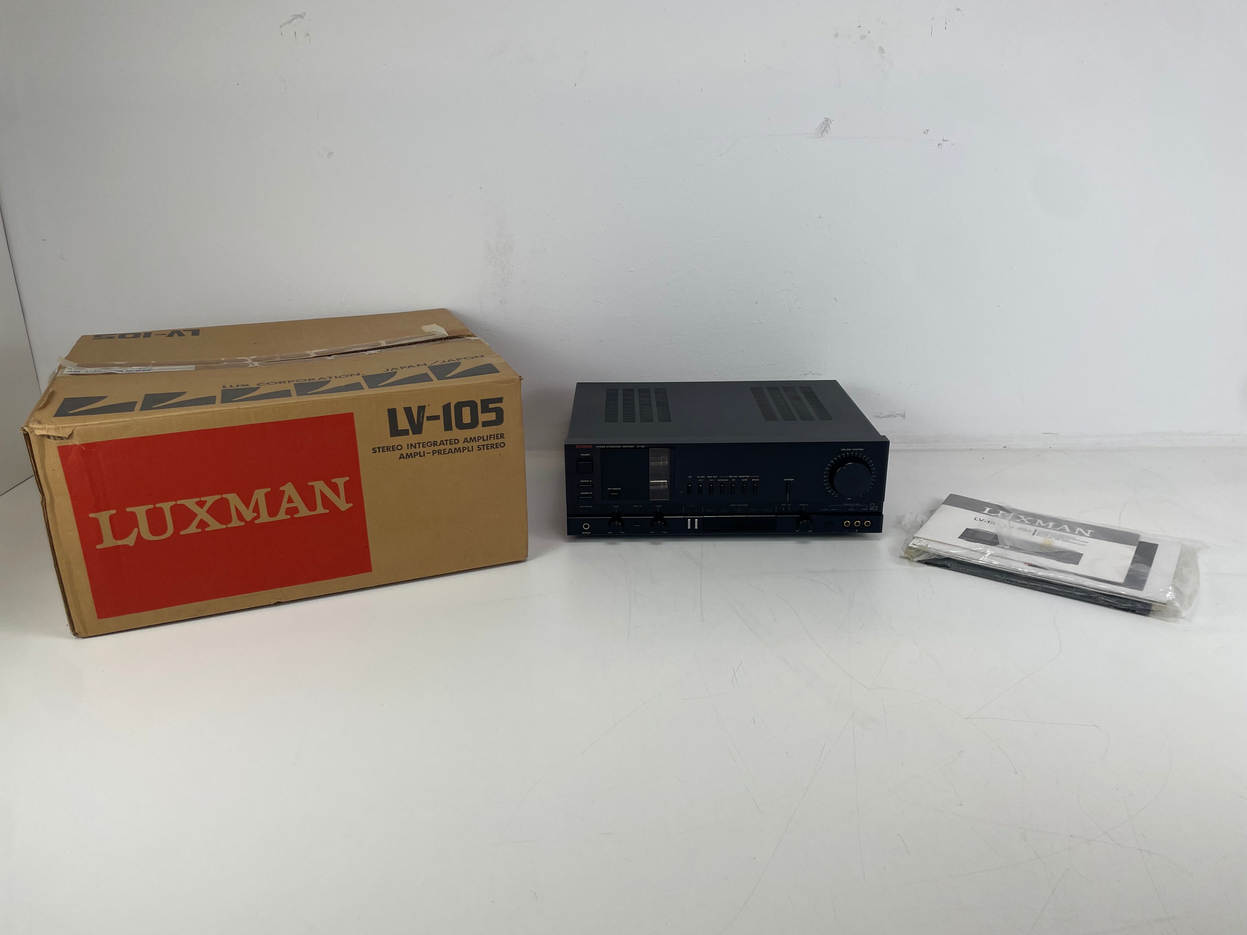 Luxman - LV-105 - Stereo Integrated Amplifier - Inc. Original Box/Manual - Mint - Serviced (Repaired)