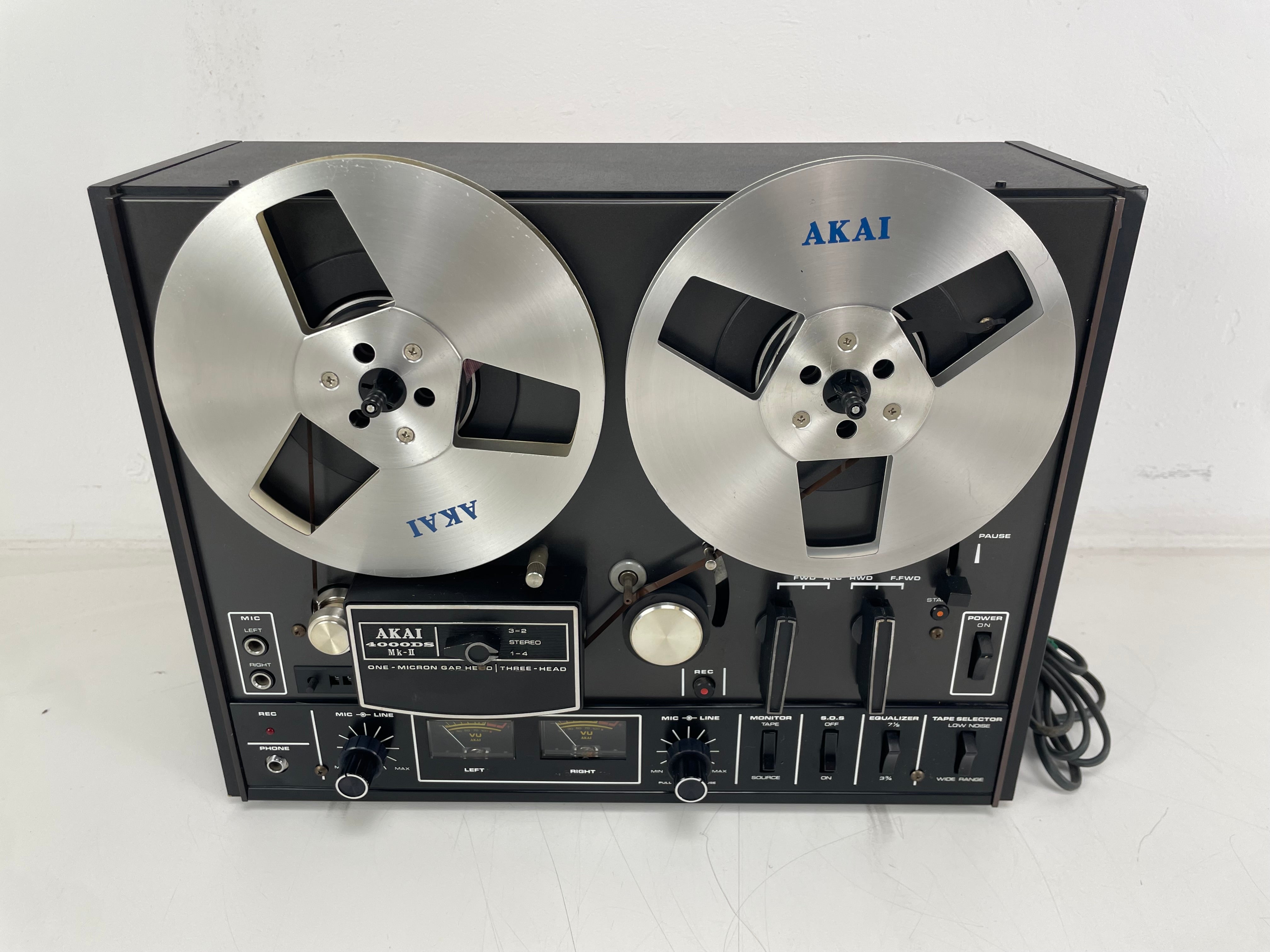 Akai - 4000DS MK2 - Black - 3-Head - 18CM - Reel-to-Reel Recorder - Serviced (New Belts)