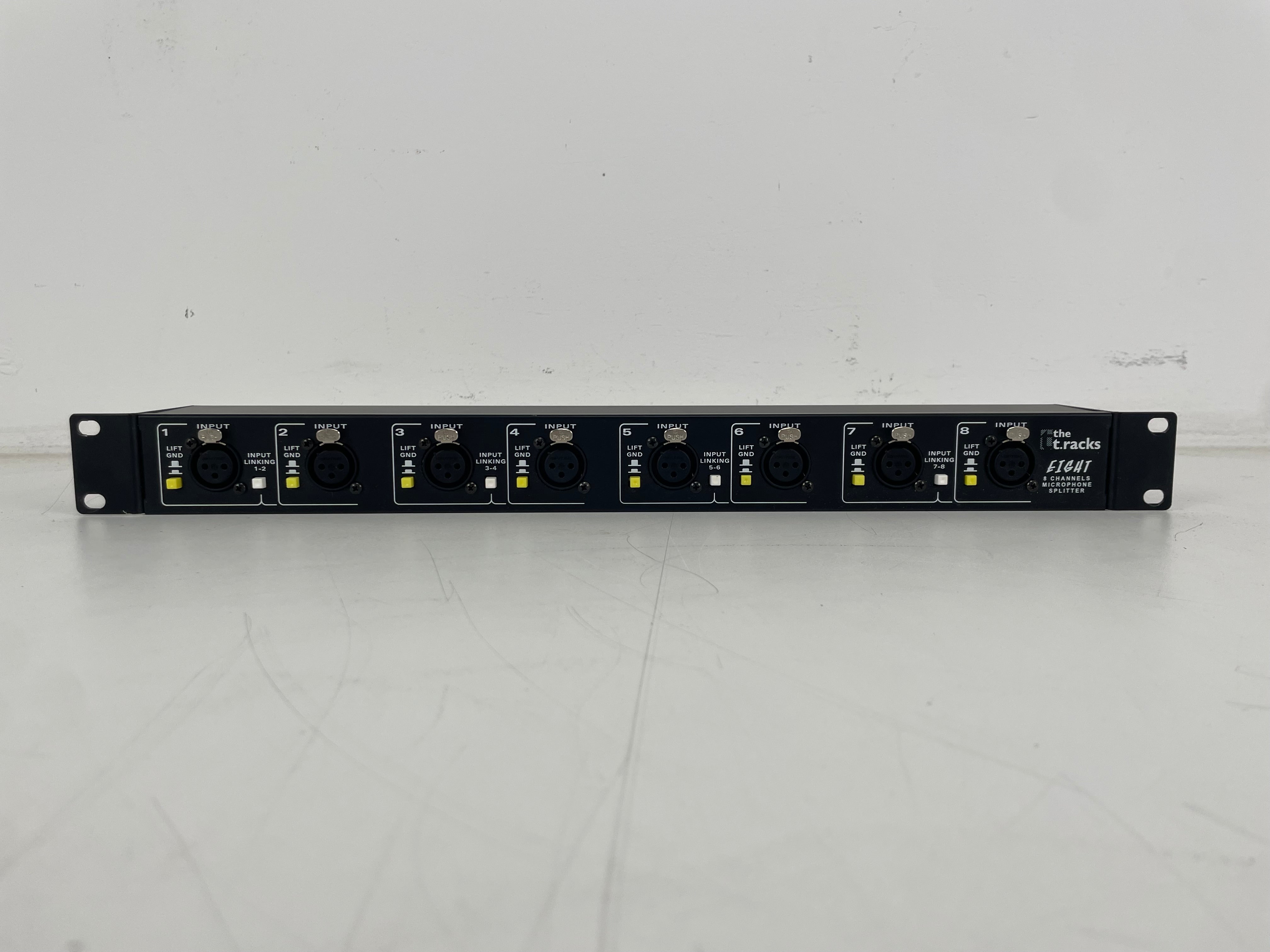 The T.Racks - Eight - Microphone Splitter