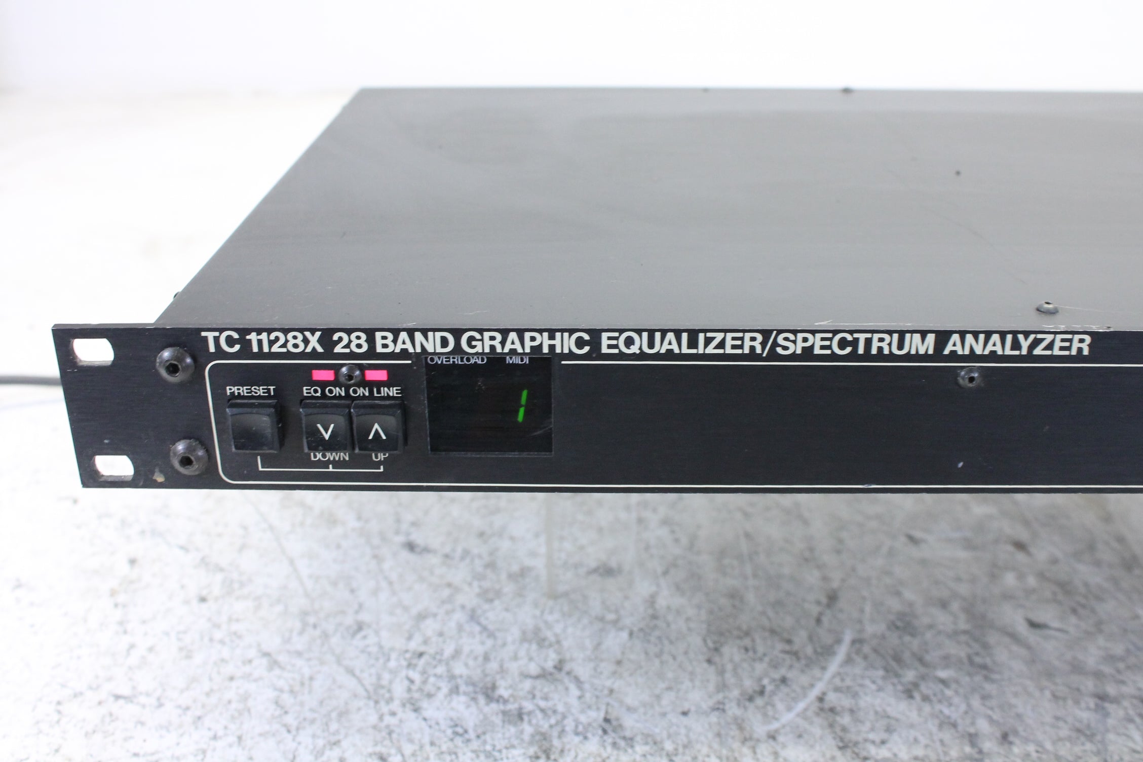 TC Electronic TC 1128X 28-bands grafische equalizer/spectrumanalysator (nr. 6)