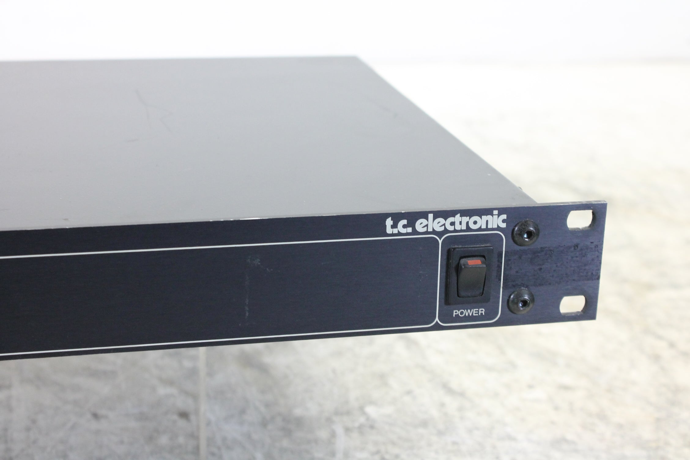 TC Electronic TC 1128X 28-bands grafische equalizer/spectrumanalysator (nr. 2)