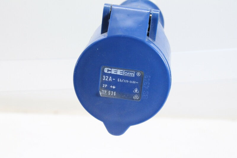 Mennekes 32A-6h - 200-240v - 2p + Grnd - Female power connector type 536