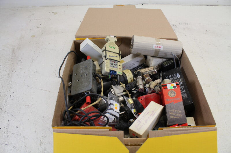 Miscellaneous Mystery various electronics box Big (No.4)