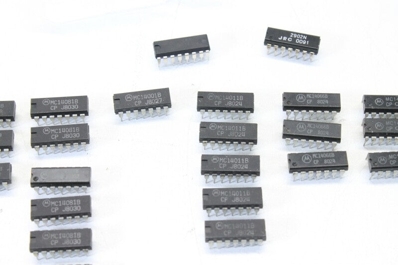 Motorola Box with Variety of Motorola dip-16 CMOS ICs