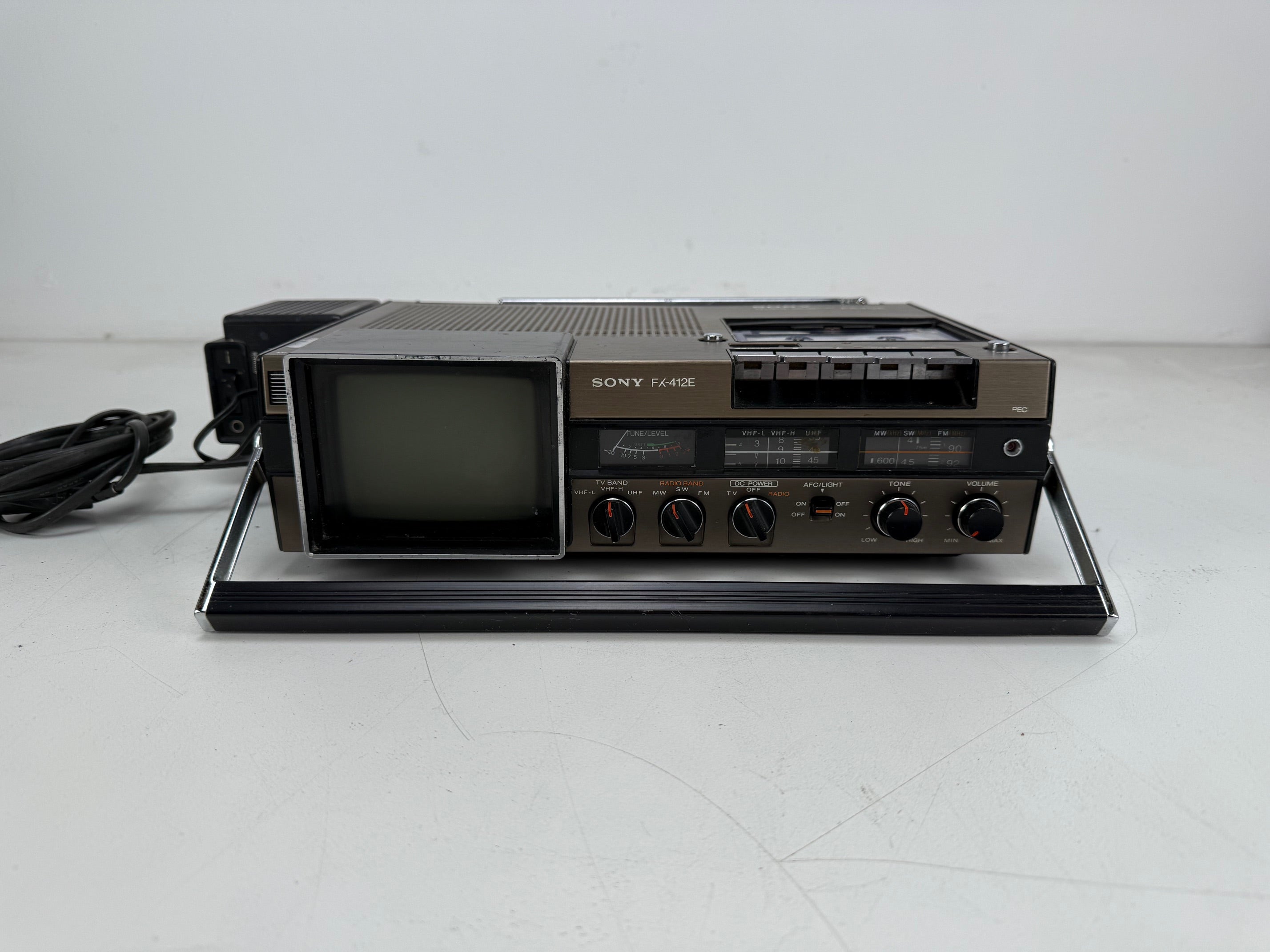 Sony FX - 412E TV FM/SW/MW-ontvanger met cassettedeck
