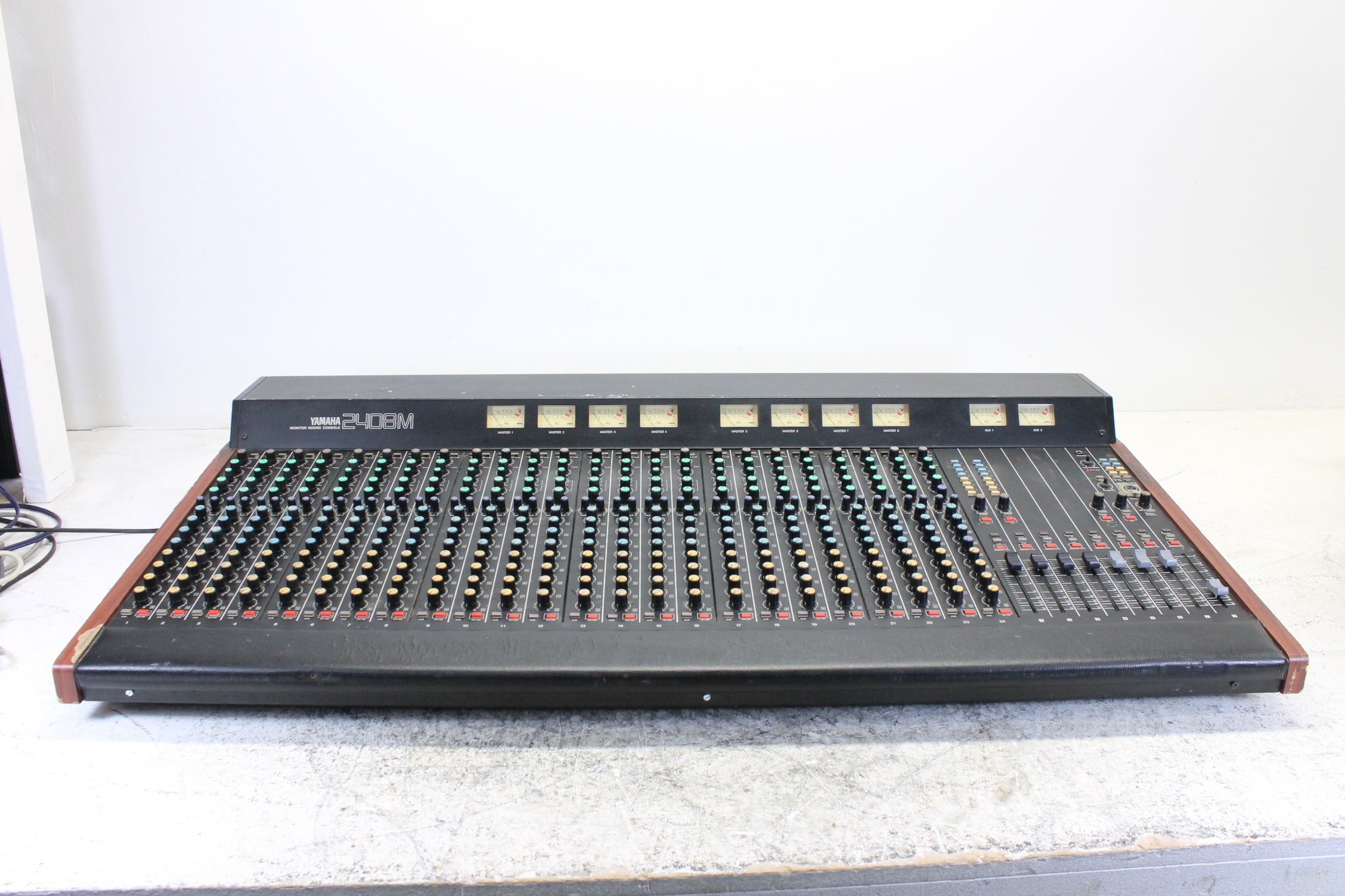 Yamaha 2408M 24-kanaals monitor mengpaneel