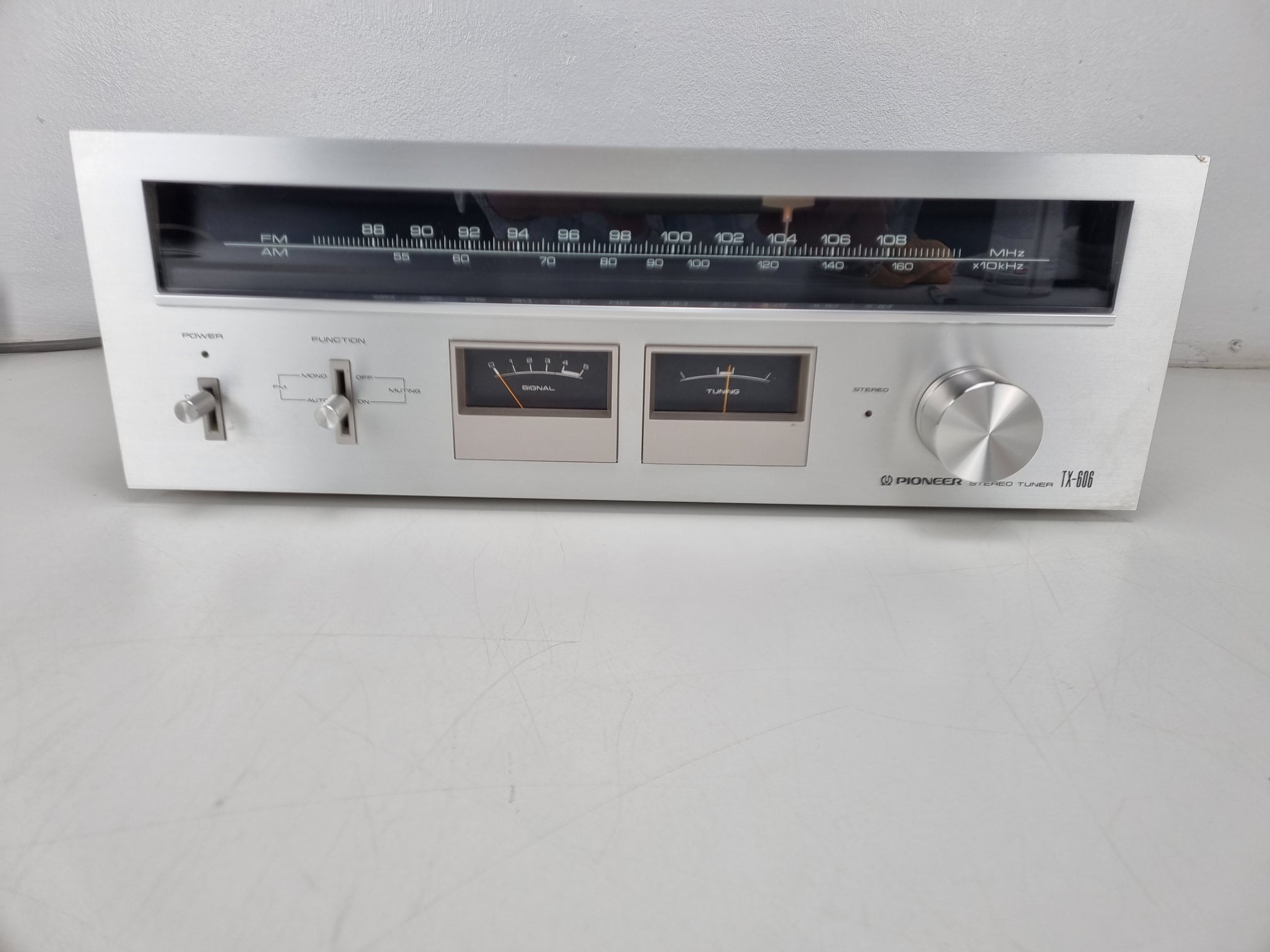 Pioneer TX-606 tuner - Nieuwe verlichting
