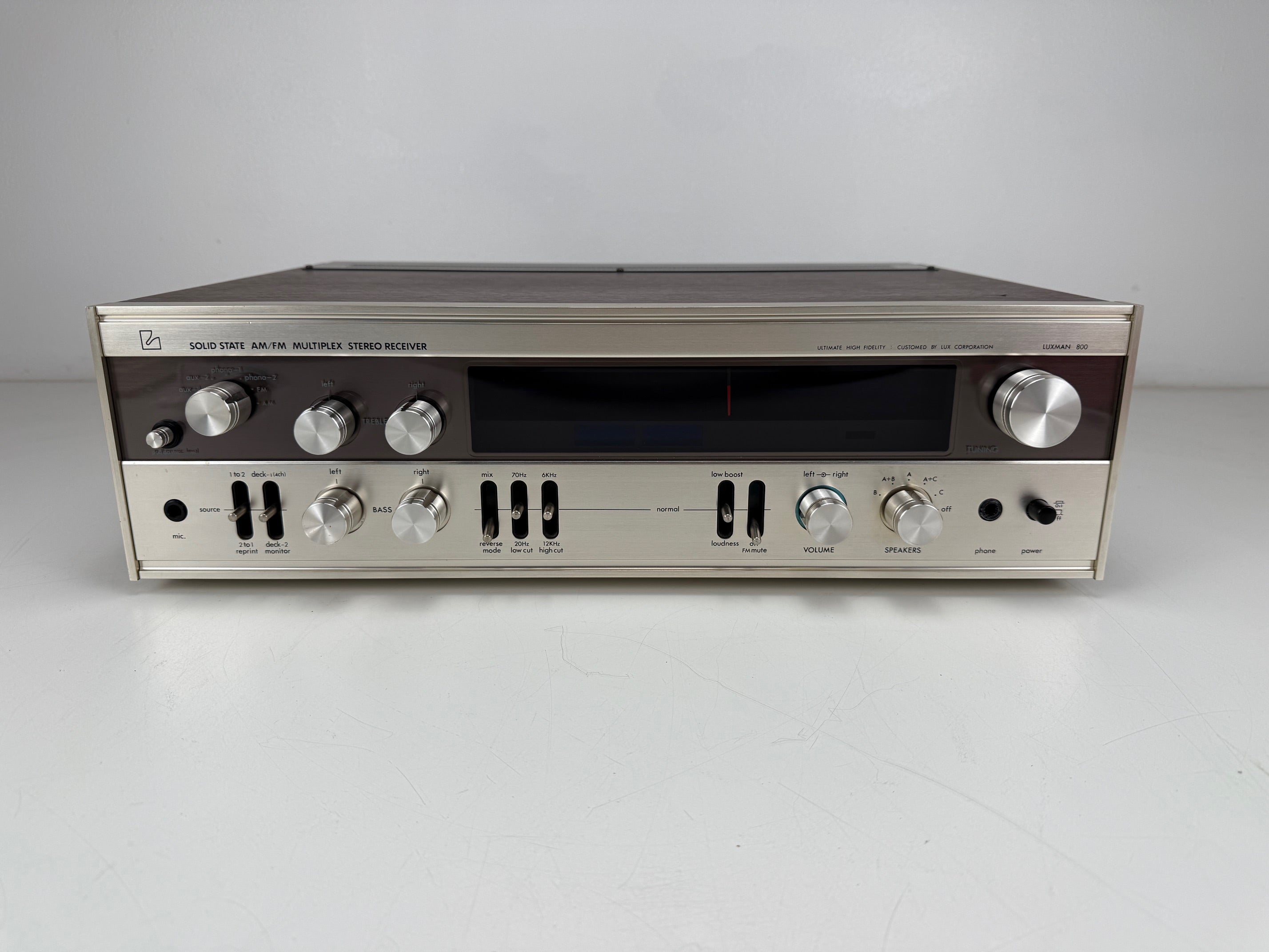 Luxman R-800E Solid State AM/FM Multiplex Stereo Receiver - Onderhoud uitgevoerd