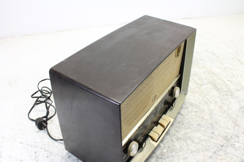 Philips B4X72A bakelite vintage tube radio 1957-1958