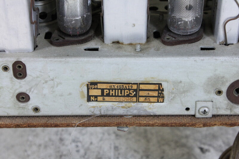 Philips BX453A19 vintage bakelite tube radio 1955-1956