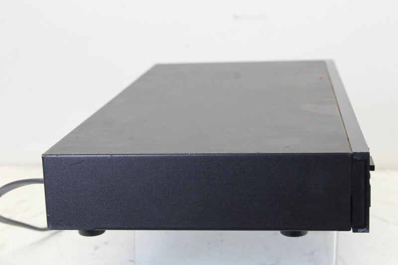 Pioneer F-717L- FM/AM D- igital Synthesizer Tuner