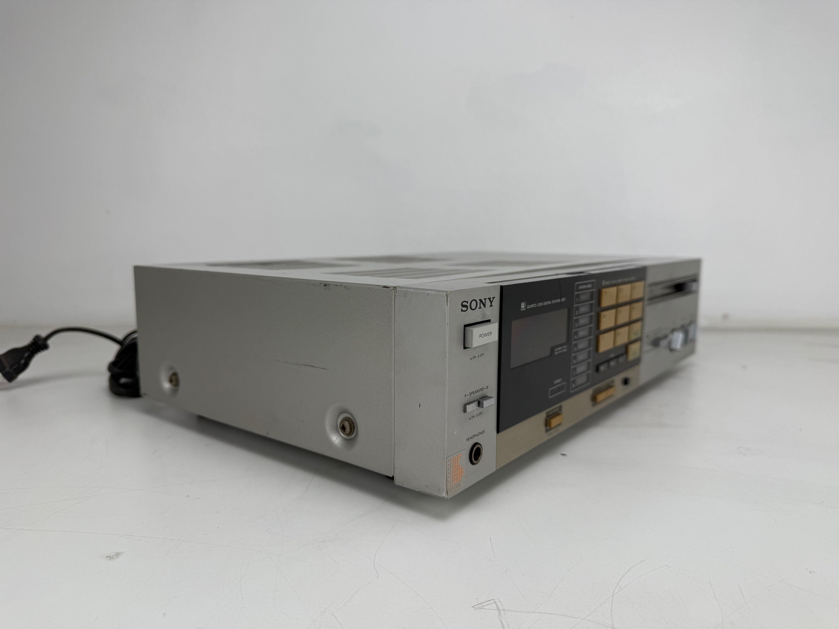 Sony STR - VX20L FM Stereo / FM - AM Receiver - Light serviced