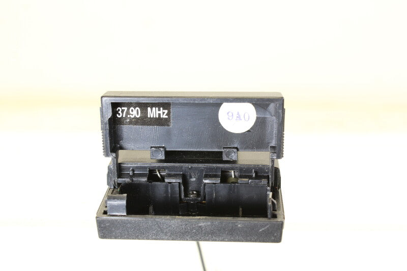 Realistic FM Wireless Microphone System transmitter With Mic