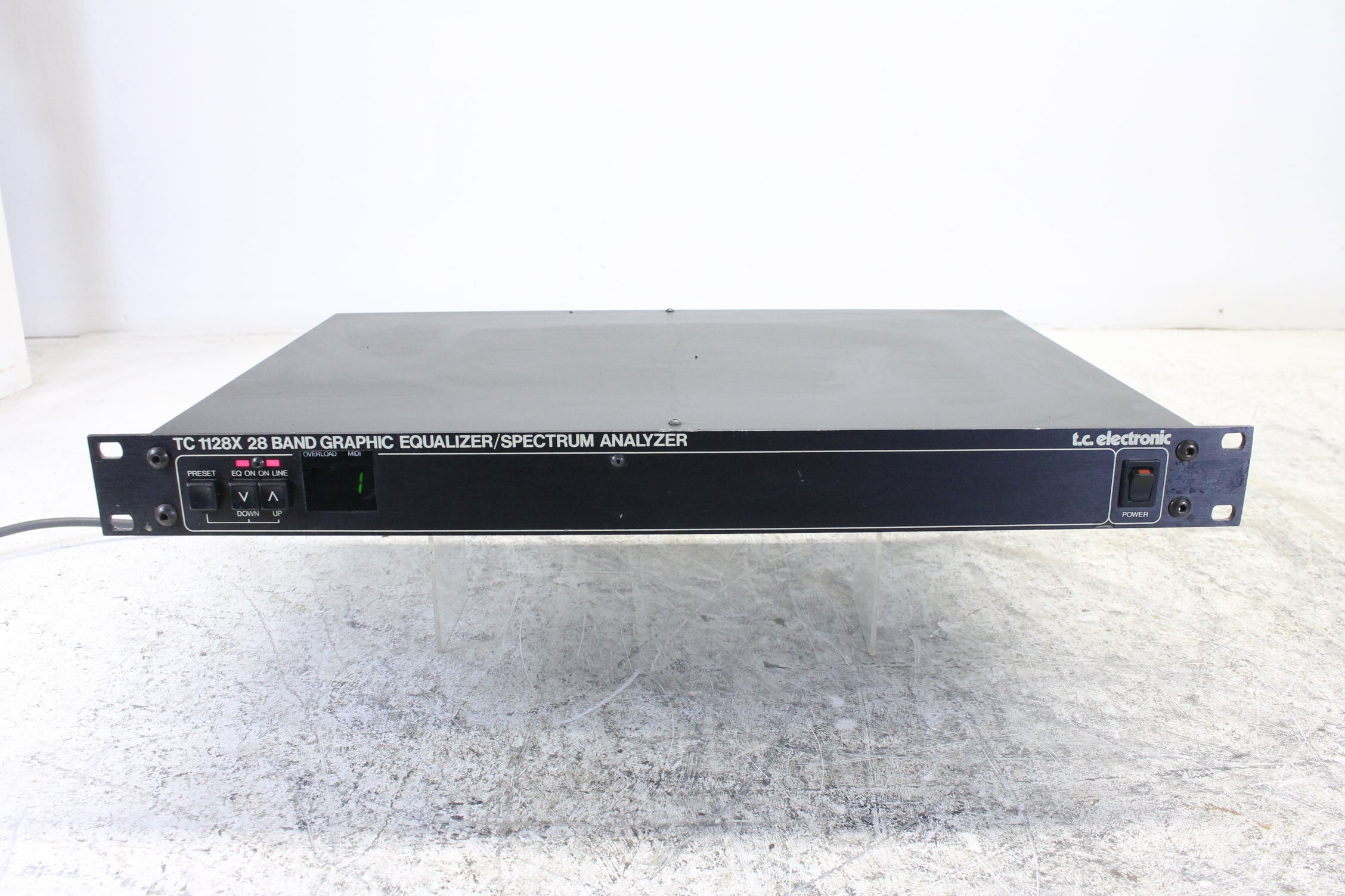 TC Electronic TC 1128X 28-bands grafische equalizer/spectrumanalysator (nr. 6)