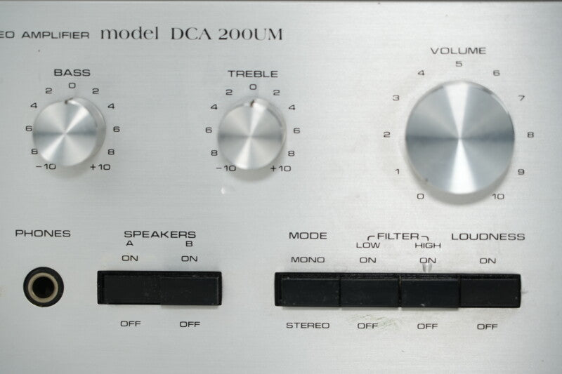 Sanyo DCA-200UM - Stereo versterker met hoofdtelefooningang