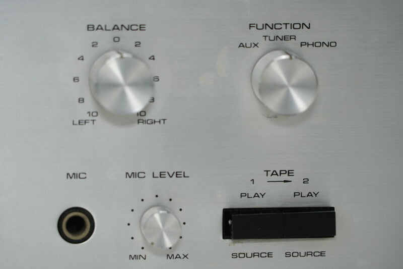 Sanyo DCA-200UM - Stereo versterker met hoofdtelefooningang