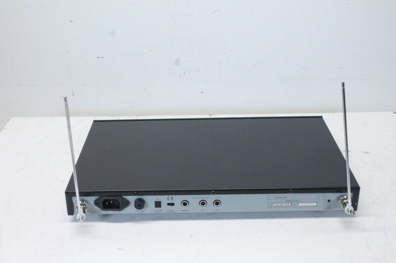 Sekaku WR-242R 2 channel Wireless Mic System