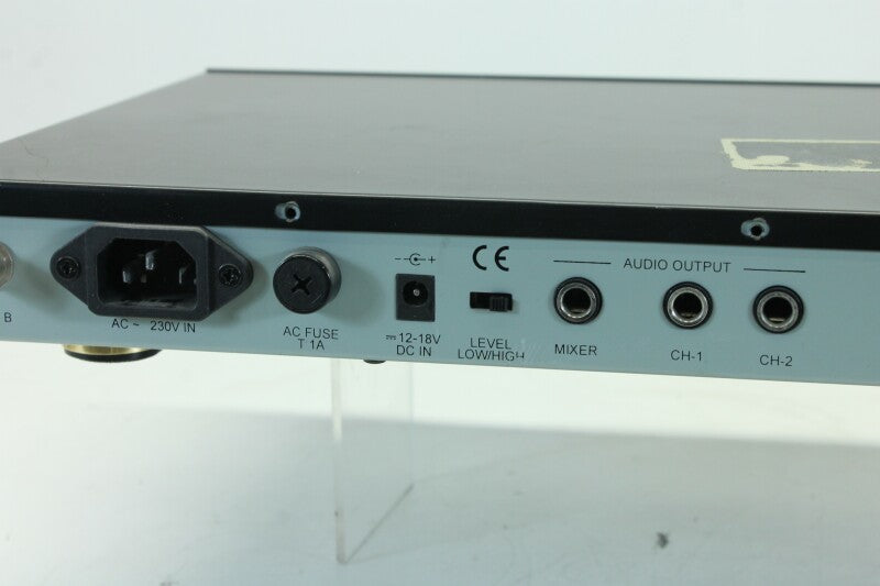 Sekaku WR-242R Wireless Receiver with WT-212CT Wireless Microphone