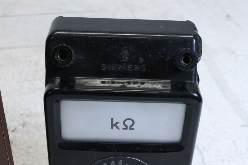 Siemens Resistance Decade in leather bag