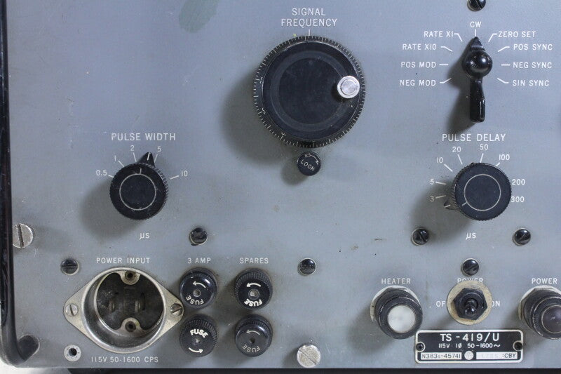 Signal Corps TS-419/U Signal Generator (no.1)