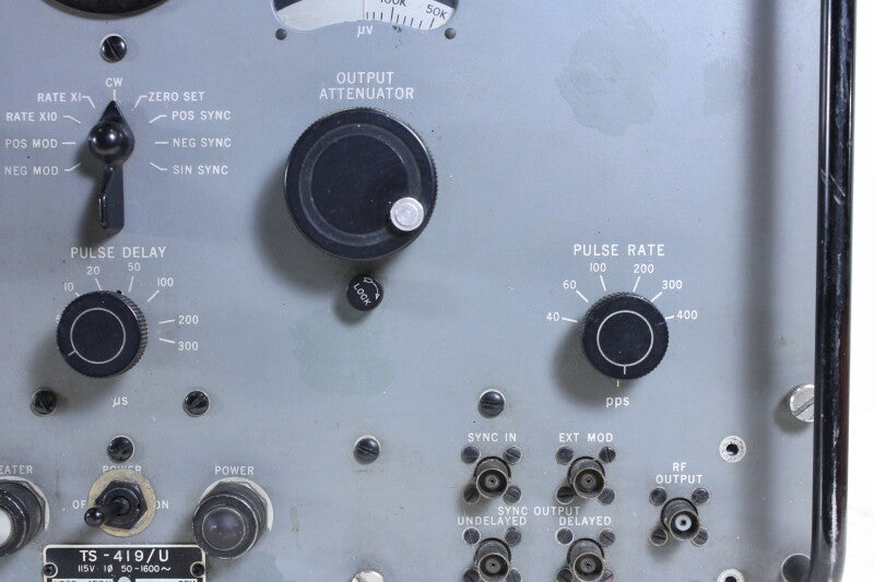 Signal Corps TS-419/U Signal Generator (no.1)
