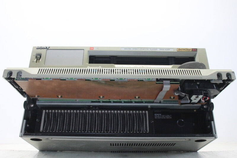 Sony Betacam SX Digital Videocassette Player DNW-A22P